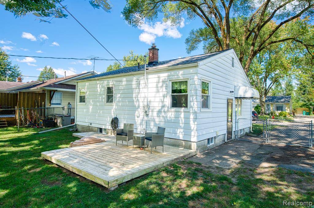 Brighton, MI 48116,717 WHITNEY Street