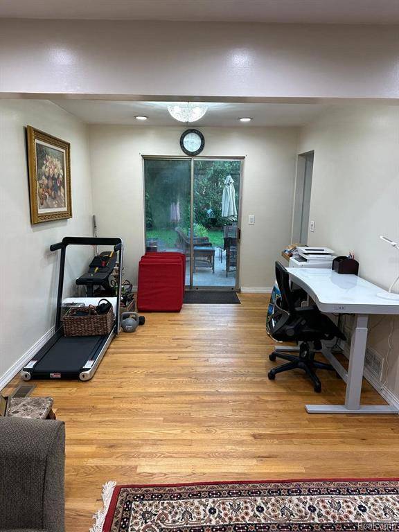 Dearborn Heights, MI 48127,27245 TIMBER Trail