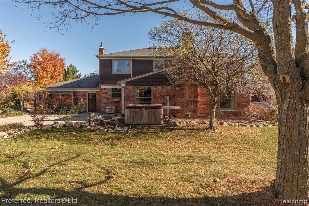 Plymouth, MI 48170,12253 HILLSIDE Drive