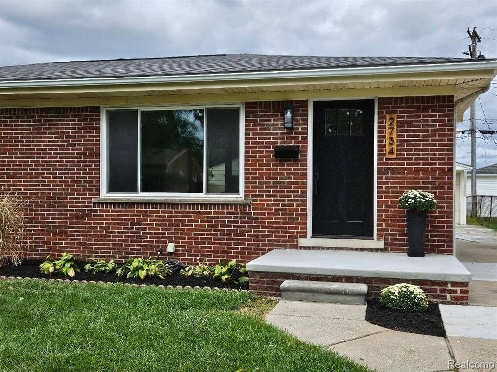 Trenton, MI 48183,2734 DUNLOP Street