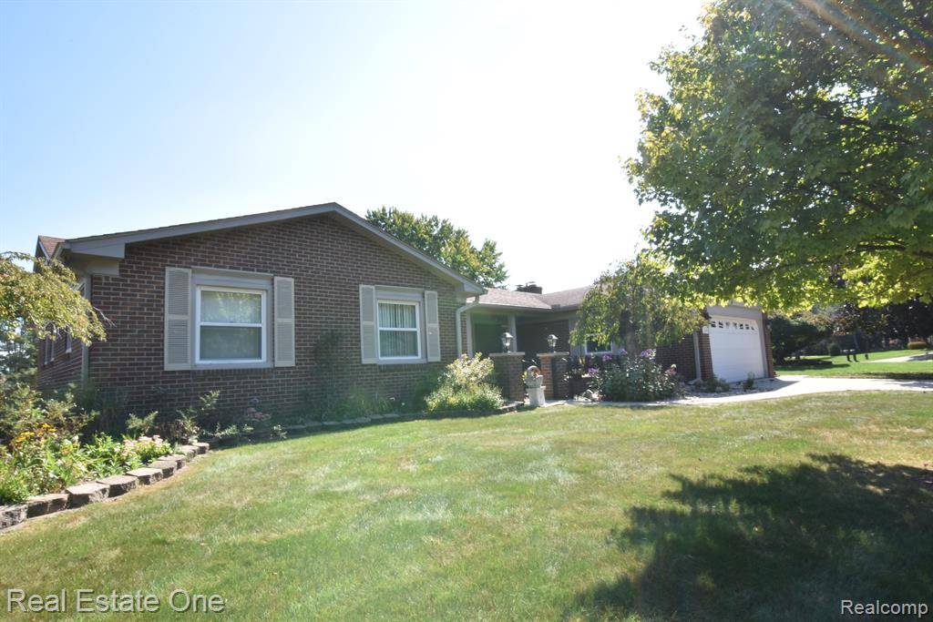 Farmington Hills, MI 48335,22494 VACRI Lane