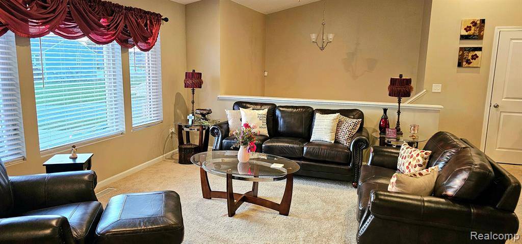 Grand Blanc, MI 48439,4415 TIMBER LINE Lane