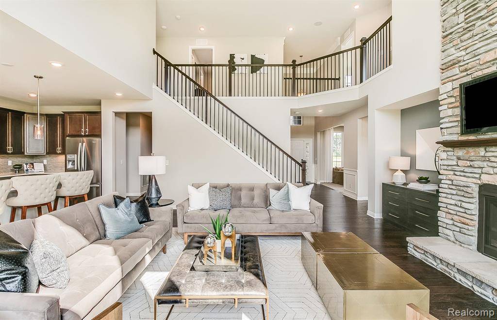 South Lyon, MI 48178,22872 Ronway Lane