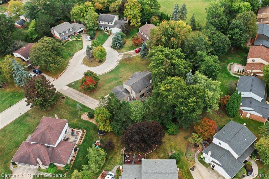 Northville, MI 48167,21945 ROSSDALE Court