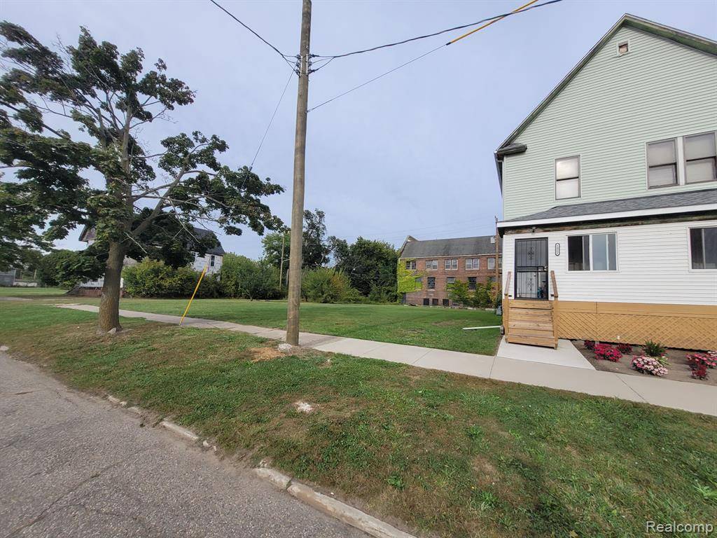 Detroit, MI 48207,1030 HELEN Street