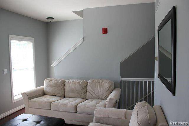 Canton, MI 48187,1541 E LAKEVIEW Lane