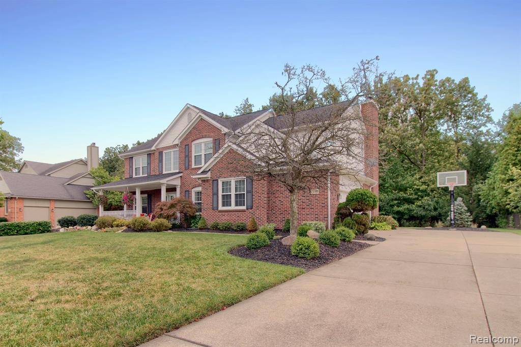 Canton, MI 48188,47669 RIVER WOODS Drive
