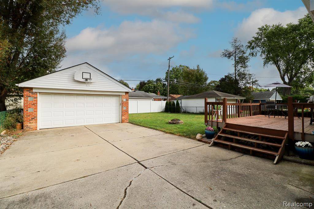 Livonia, MI 48150,29866 ROBERT Drive
