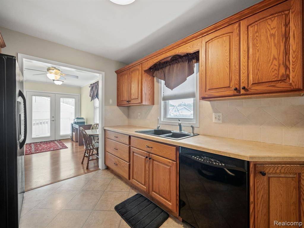 Wayne, MI 48184,3793 MILDRED Street