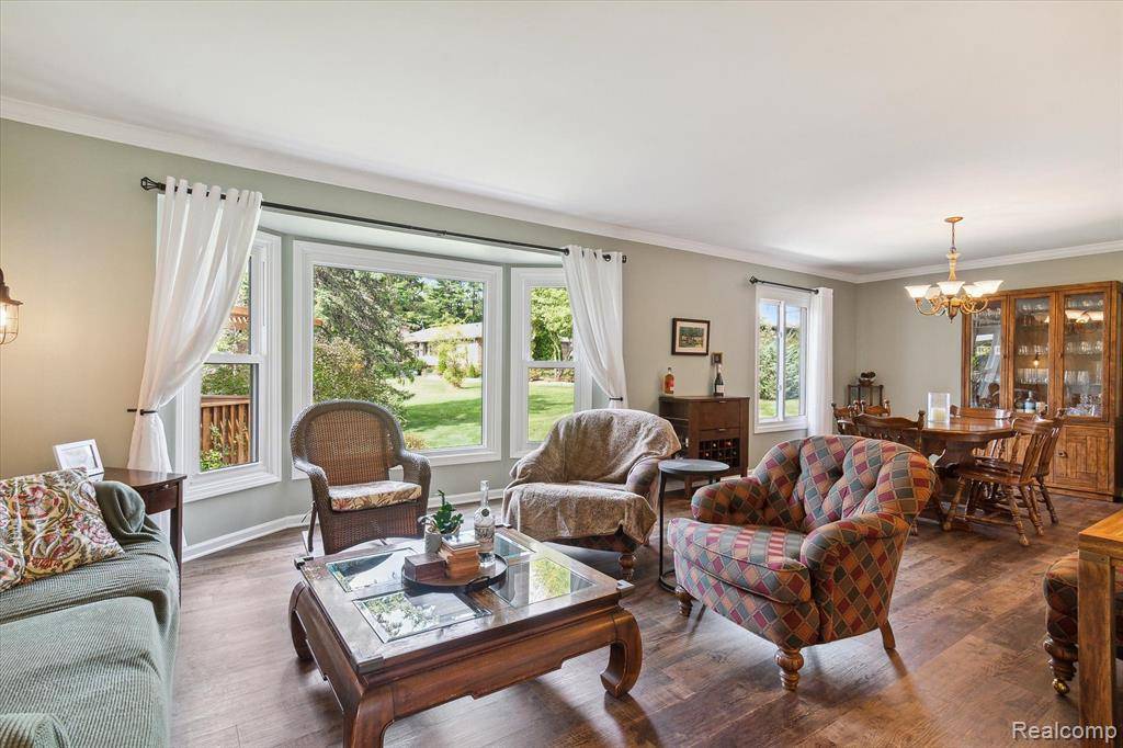 Farmington Hills, MI 48335,22765 CLEAR LAKE Drive