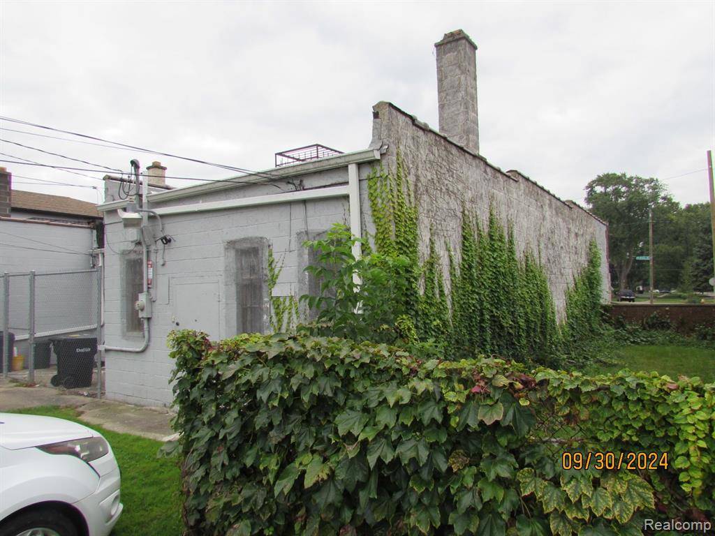 Detroit, MI 48219,19620 W MCNICHOLS W Road