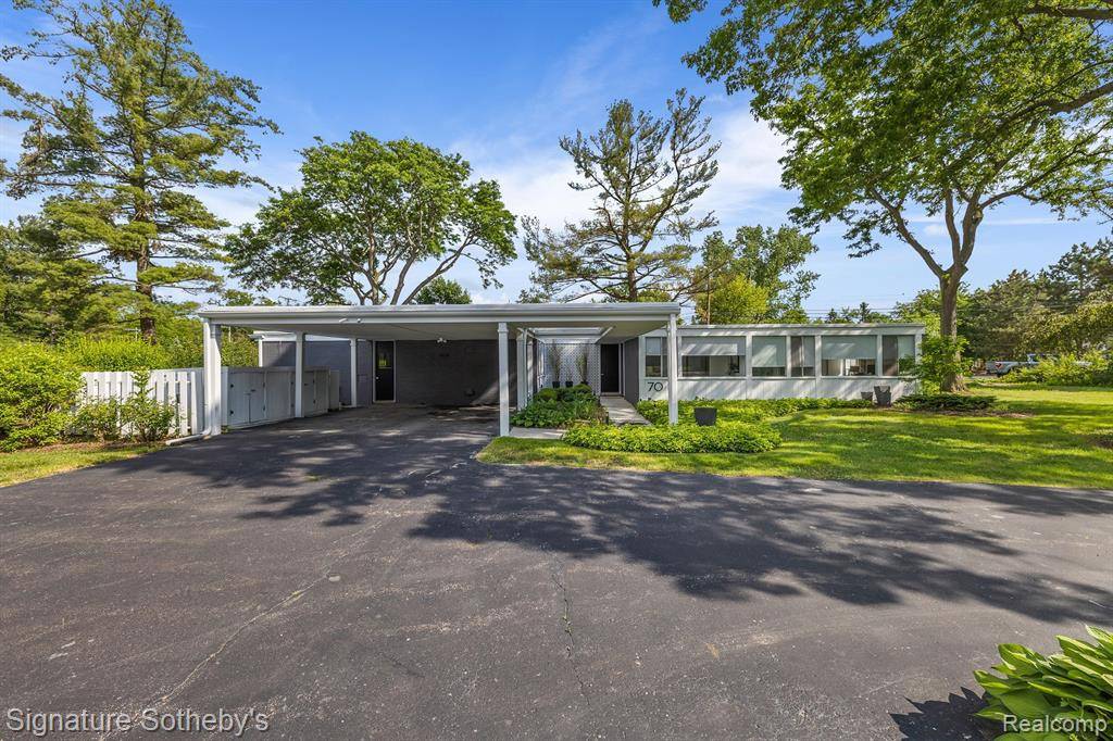 Bloomfield Hills, MI 48304,70 JUDY Lane