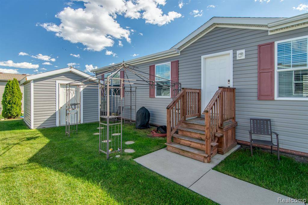 South Lyon, MI 48178,11159 Walden Court