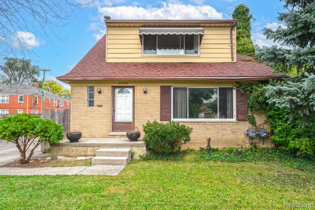 Harper Woods, MI 48225,21519 SLOAN Drive