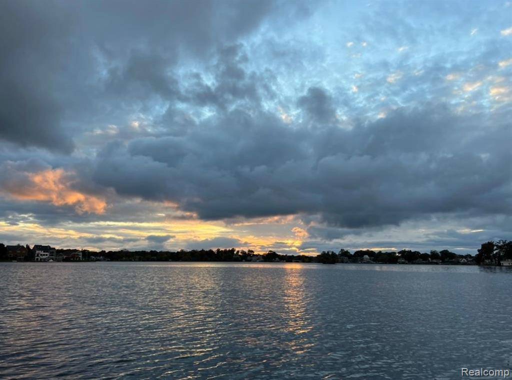 Lake Orion, MI 48362,775 CENTRAL Drive