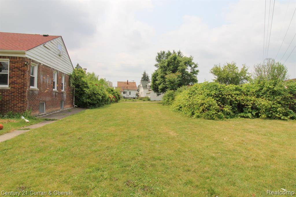 Dearborn, MI 48126,5861 BINGHAM Street