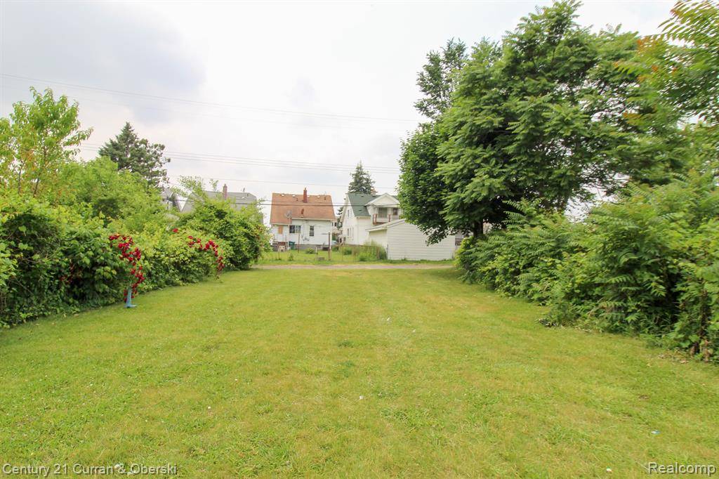 Dearborn, MI 48126,5861 BINGHAM Street