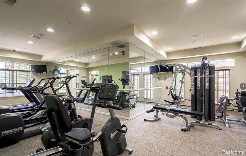 Grand Blanc, MI 48439,12101 PINEHURST Lane