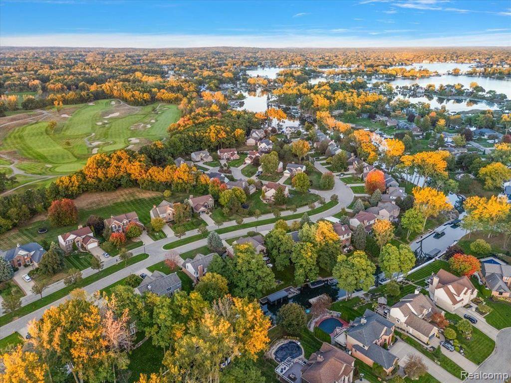 Lake Orion, MI 48362,1285 LAKE SHORE Boulevard