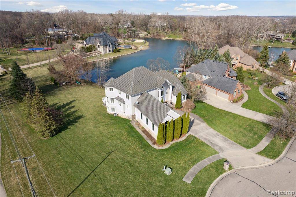 Washington, MI,58736 CORY LAKE Drive