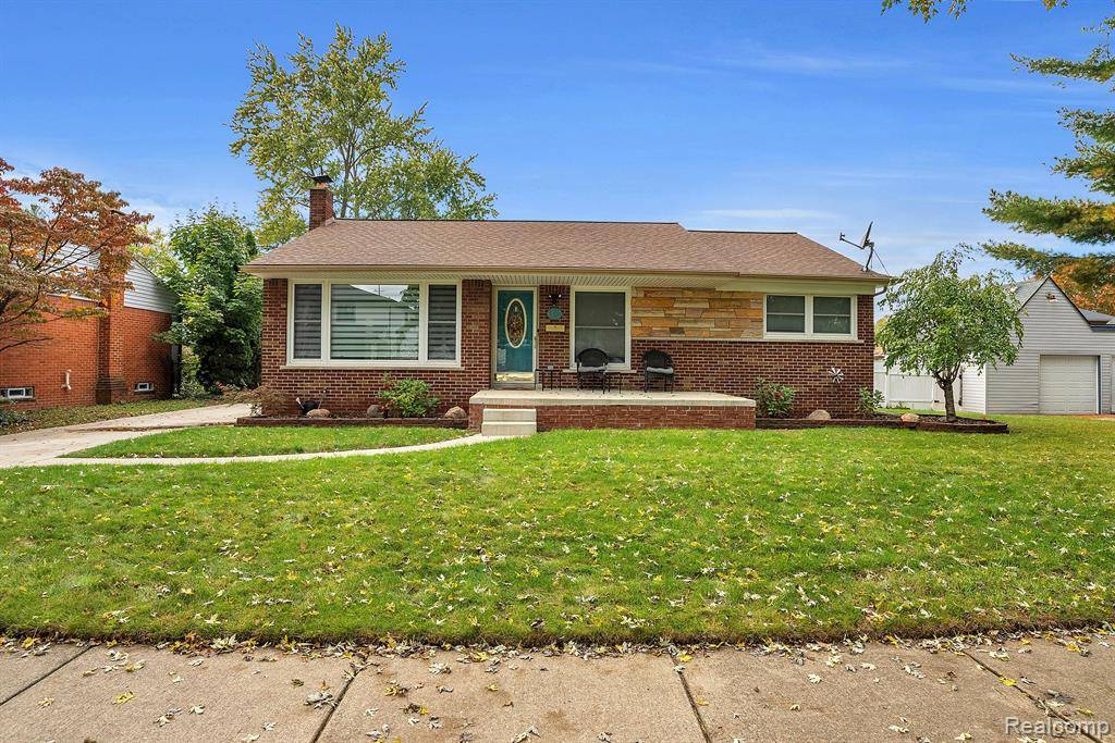 Dearborn Heights, MI 48127,6821 KINMORE Street