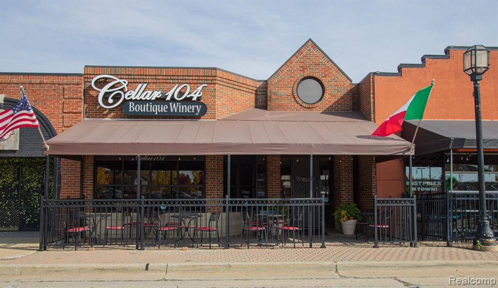 Mount Clemens, MI 48043,104 MACOMB