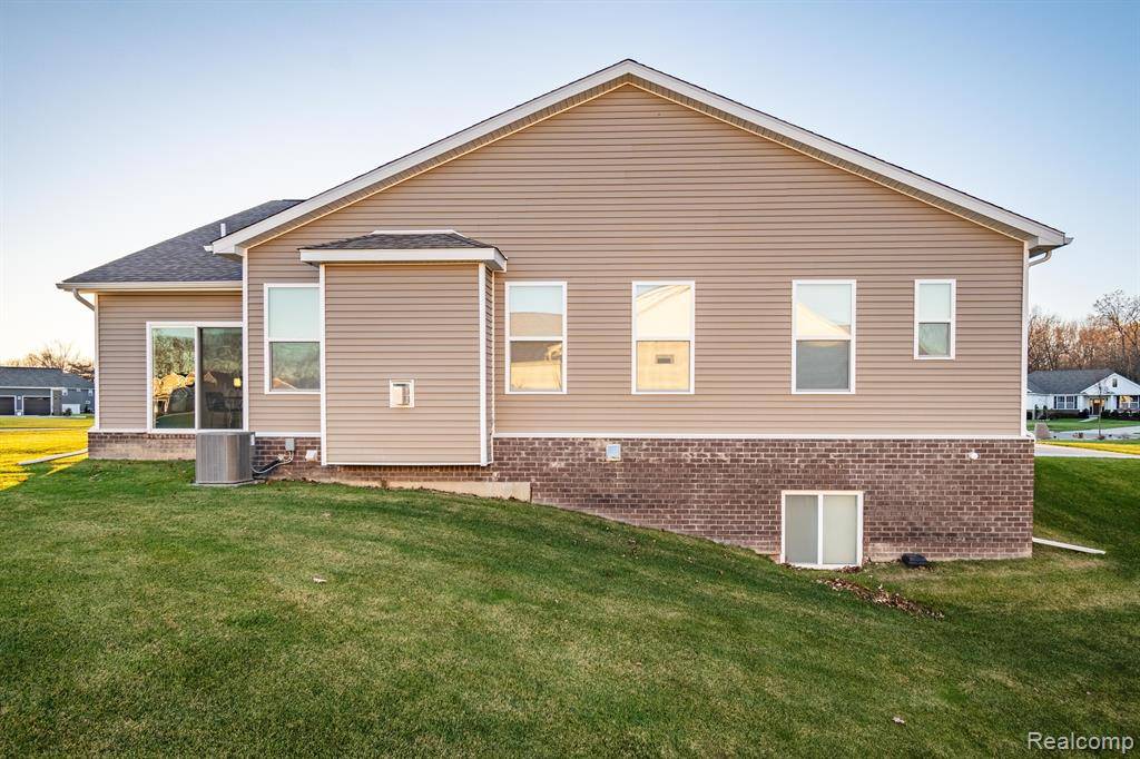 Howell, MI 48855,2320 CYPRESS POINT