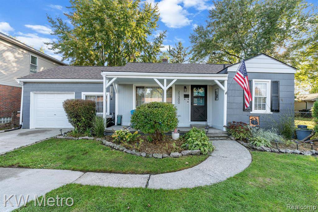 Saint Clair Shores, MI 48081,21300 BAYSIDE Street