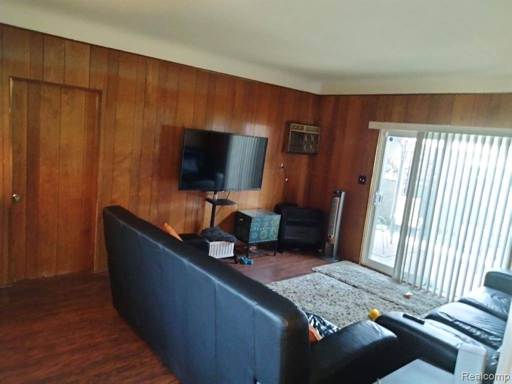 Eastpointe, MI 48021,16405 W COLLINSON Avenue