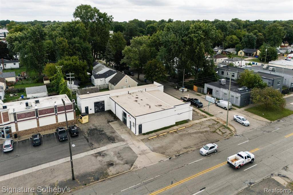 Warren, MI 48091,22804 & 22806 DEQUINDRE Road