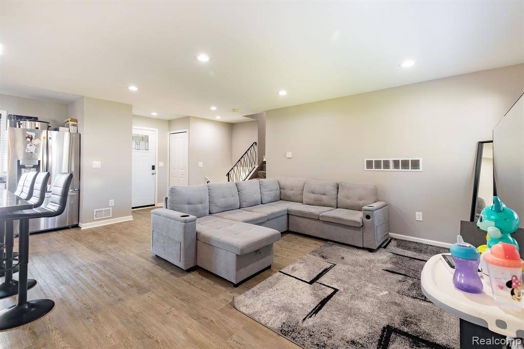 Westland, MI 48186,2107 MINERVA Street