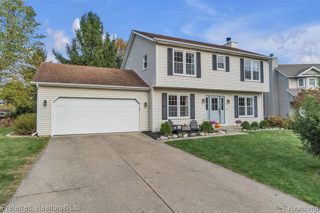 Saline, MI 48176,1211 CODY Circle