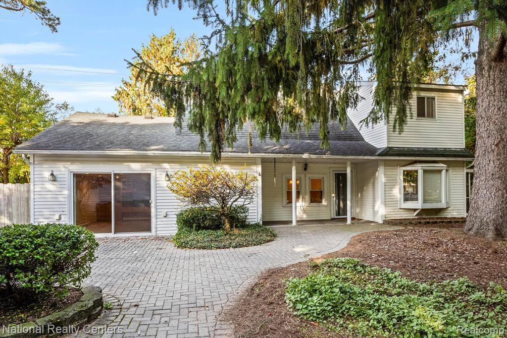 Livonia, MI 48152,18955 Woodring