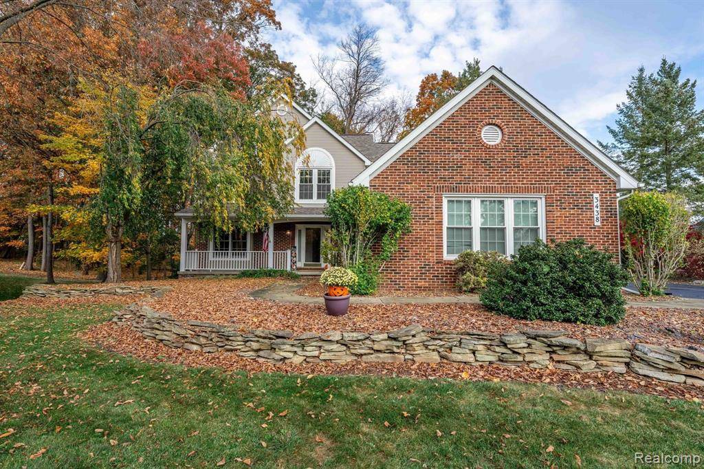Howell, MI 48843,3438 LAKEWOOD SHORES Drive