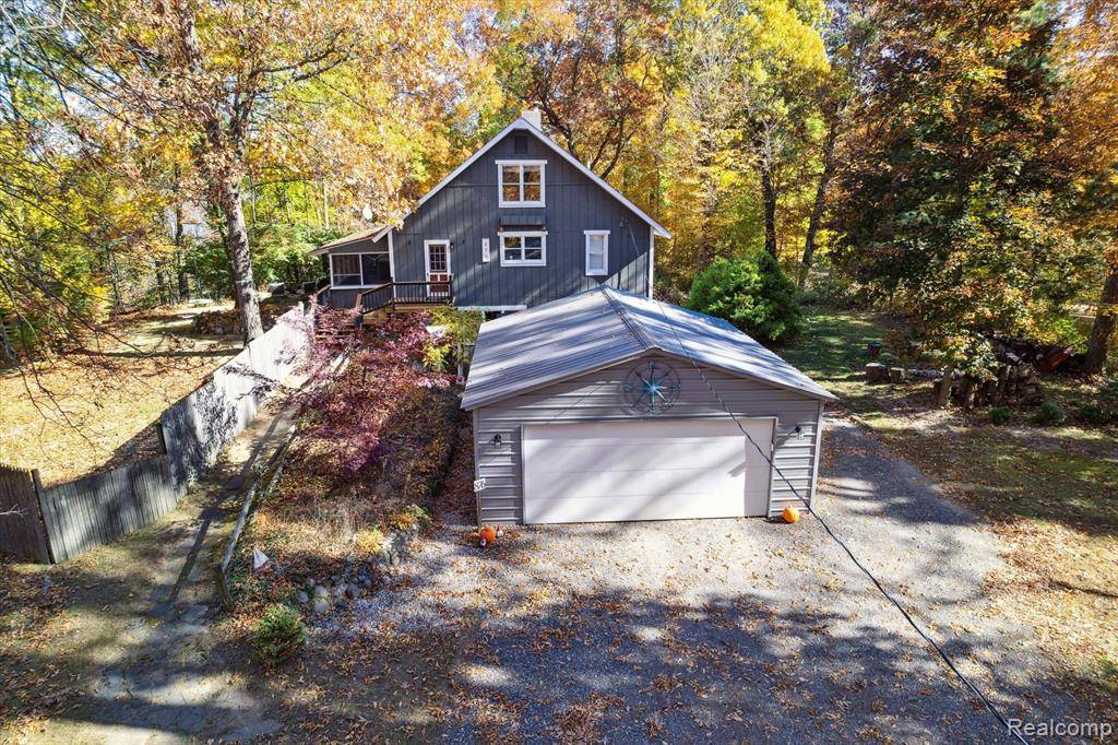Grass Lake, MI 49240,876 FRESHWATER Way