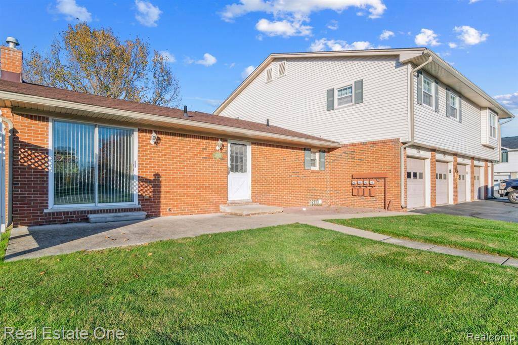 Gibraltar, MI,30363 WINDSOR