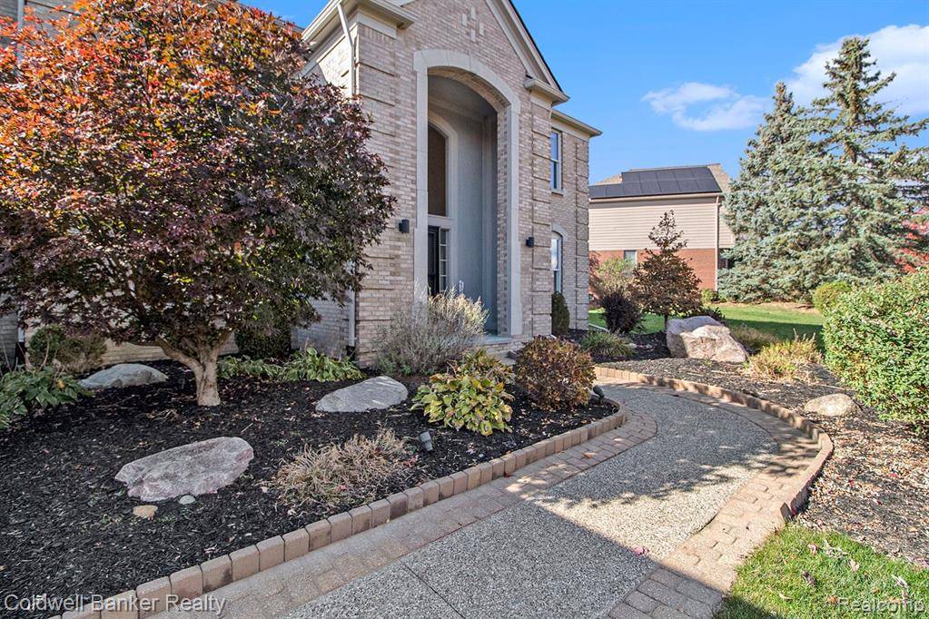 Northville, MI 48168,17301 OAK HILL Drive