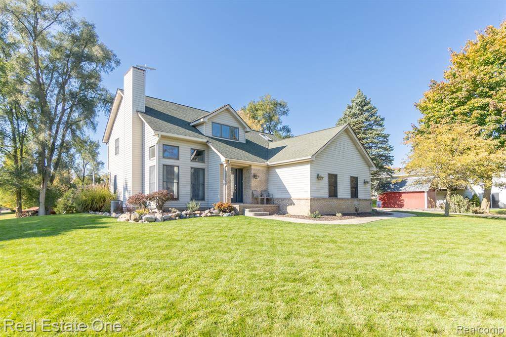 South Lyon, MI 48178,9618 BEACH PARK Road