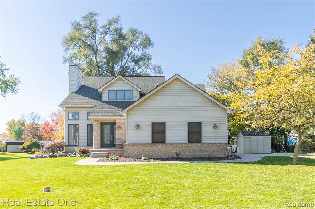 South Lyon, MI 48178,9618 BEACH PARK Road