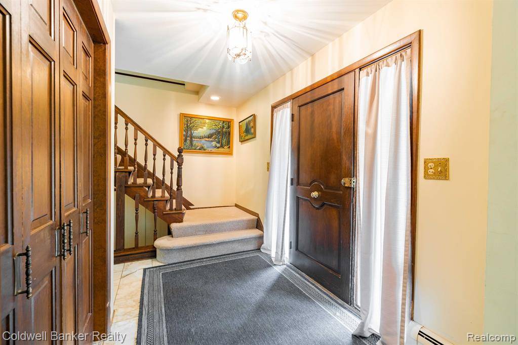 Livonia, MI 48154,14052 Warner Court