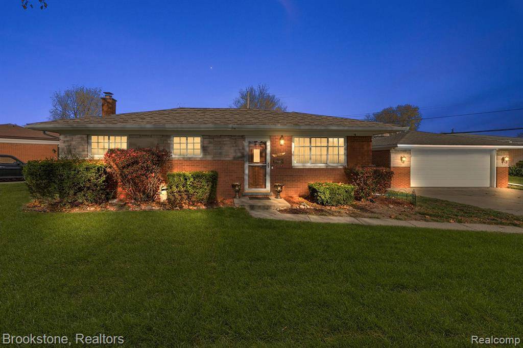 Warren, MI 48088,30108 IROQUOIS Drive