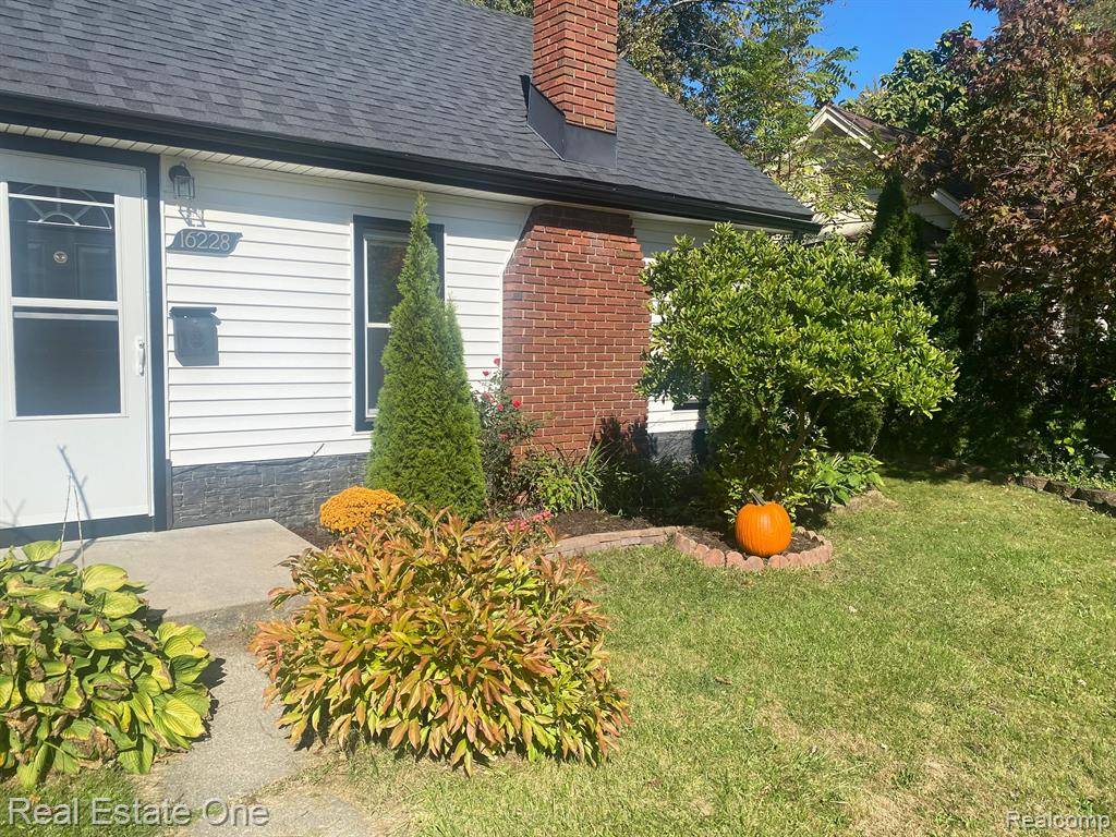 Beverly Hills, MI 48025,16228 KIRKSHIRE Avenue