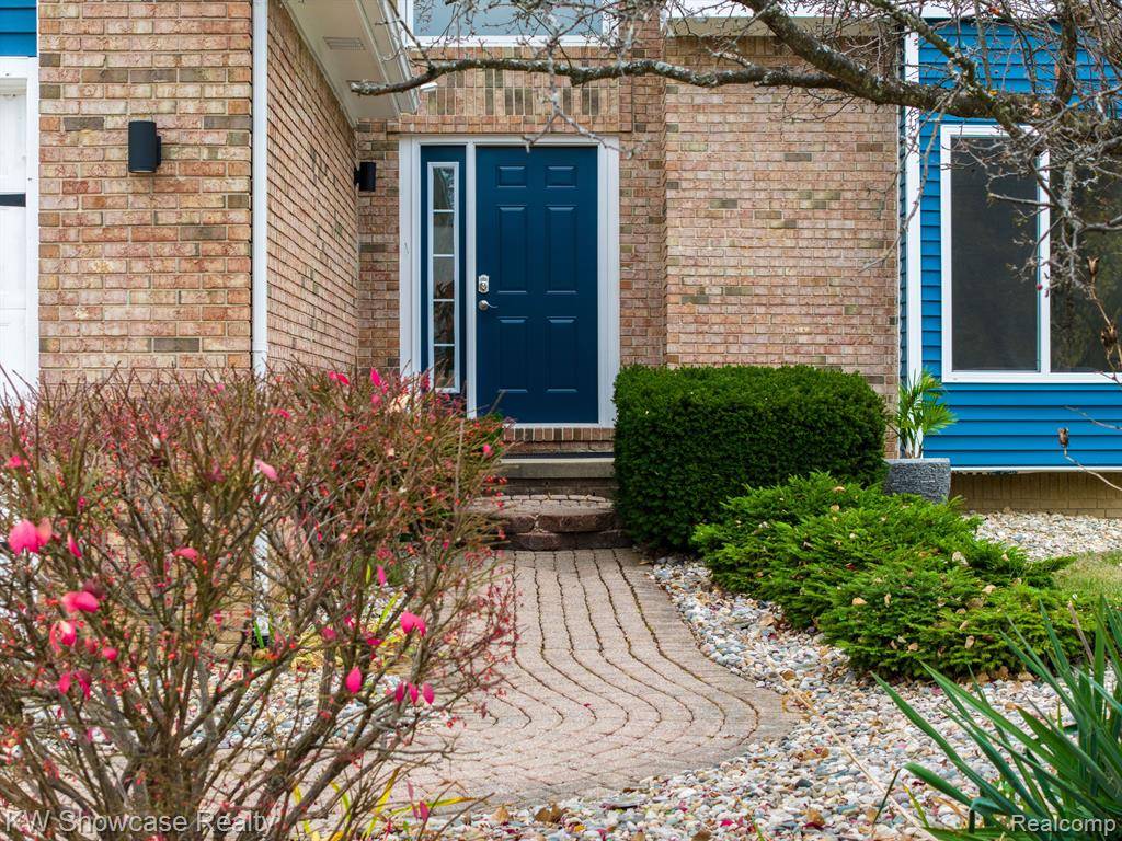 West Bloomfield, MI 48324,6036 Jennifer Crescent