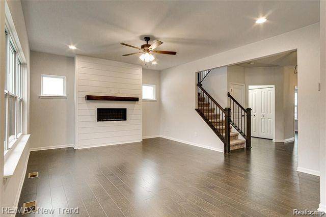 Wixom, MI 48393,532 PATTAN Drive
