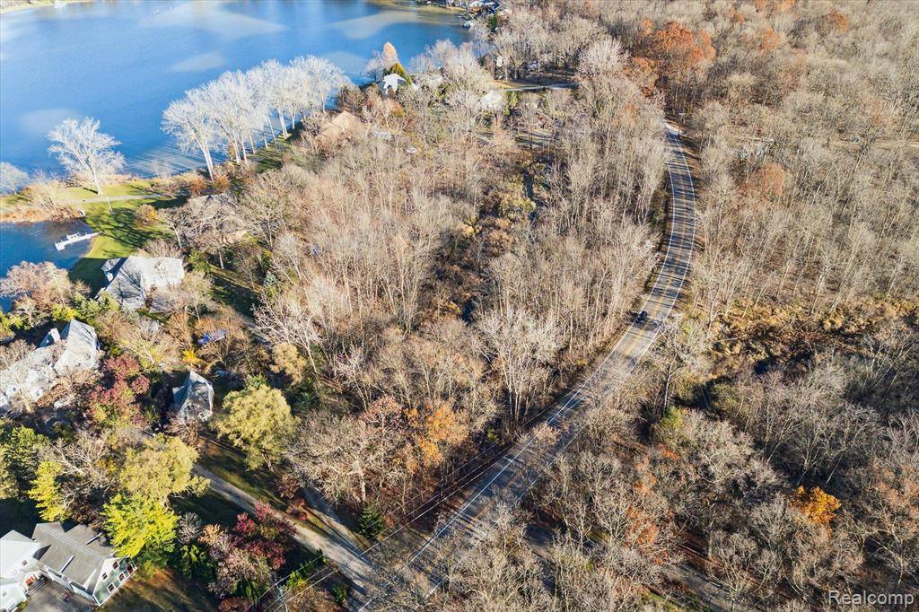 Pinckney, MI 48169,00 Cordley Lake Road