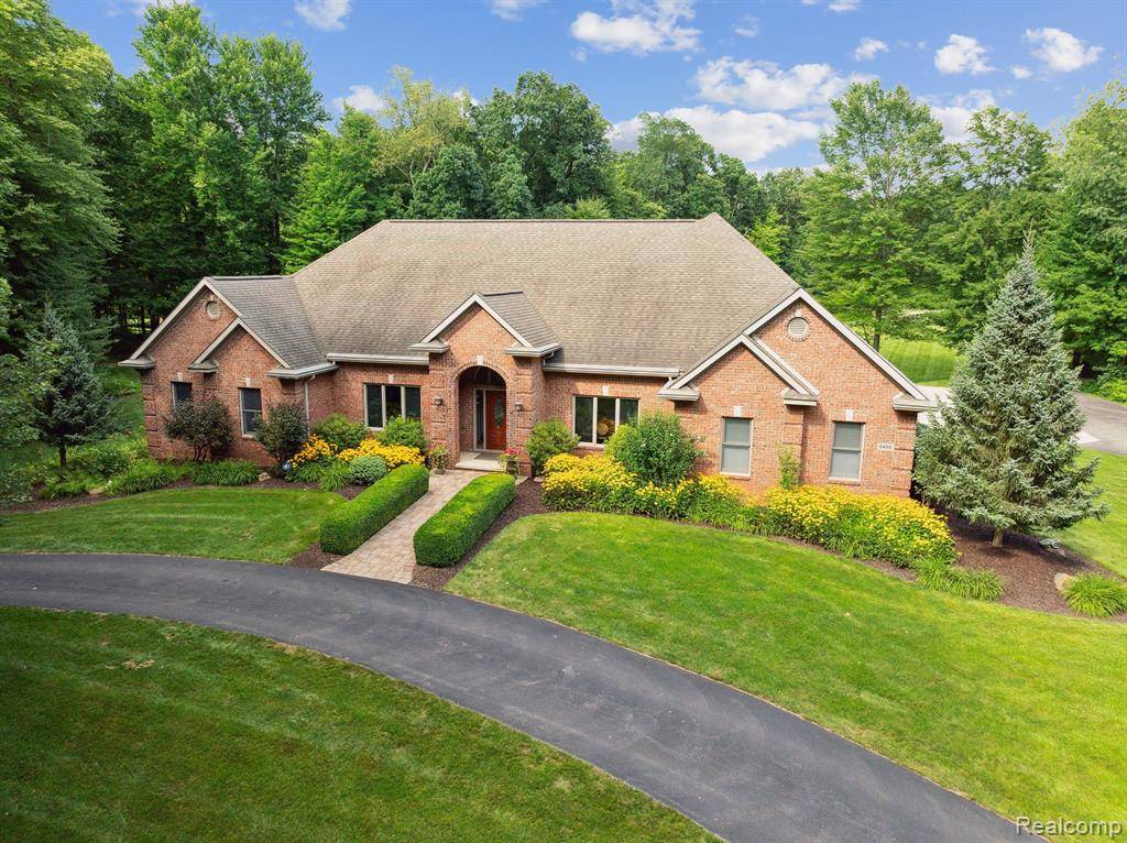 Pinckney, MI 48169,6455 Farley Road