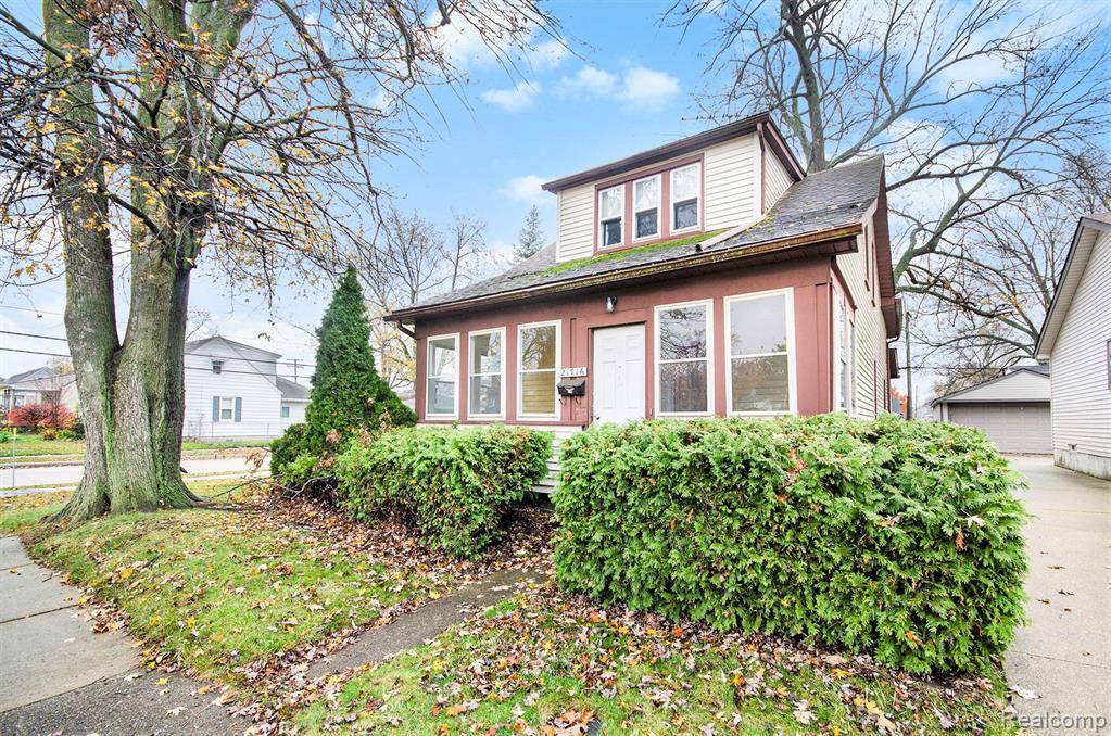 Saint Clair Shores, MI 48080,21716 LAKEVIEW Street