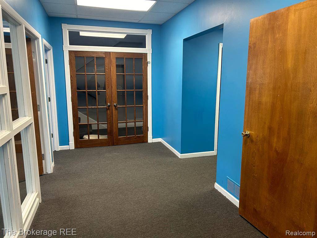 Fenton, MI 48430,2084 W THOMPSON Road