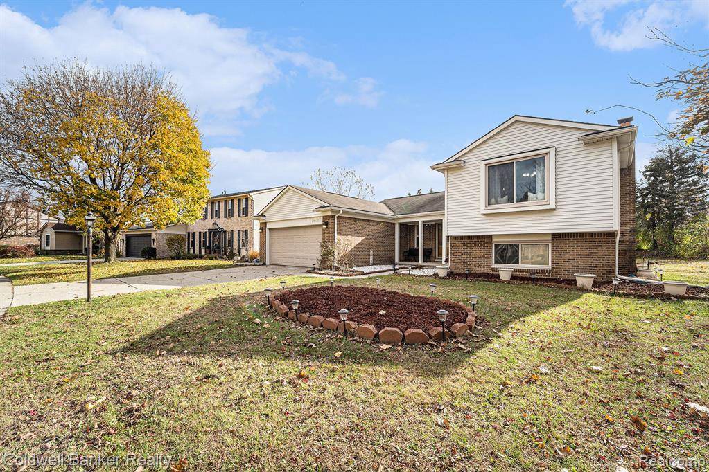 Livonia, MI 48152,34135 N GABLE Drive