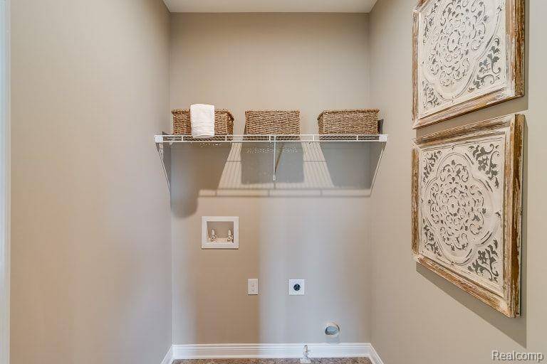 Utica, MI 48315,55674 OAK POINTE Drive
